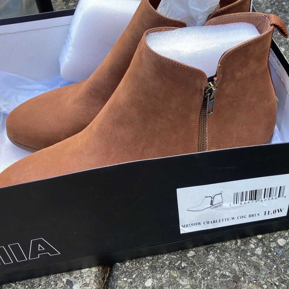 MIA Cognac Ankle Booties Charlette Wide MH1595w